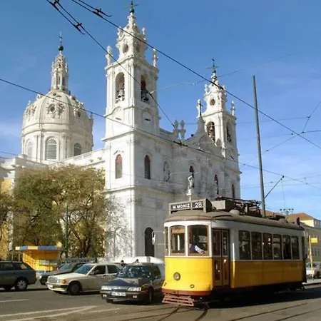 Estrela 21- With Private Pool Lisboa