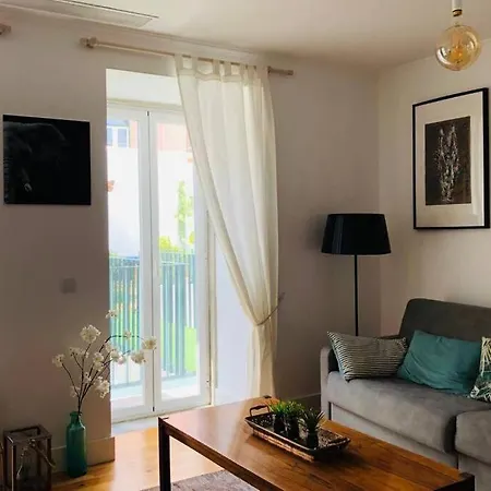Estrela 21- With Private Pool Appartement Lisboa